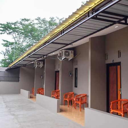 Hotel Reddoorz Syariah Near Exit Tol Pemalang Comal 2 Exterior foto