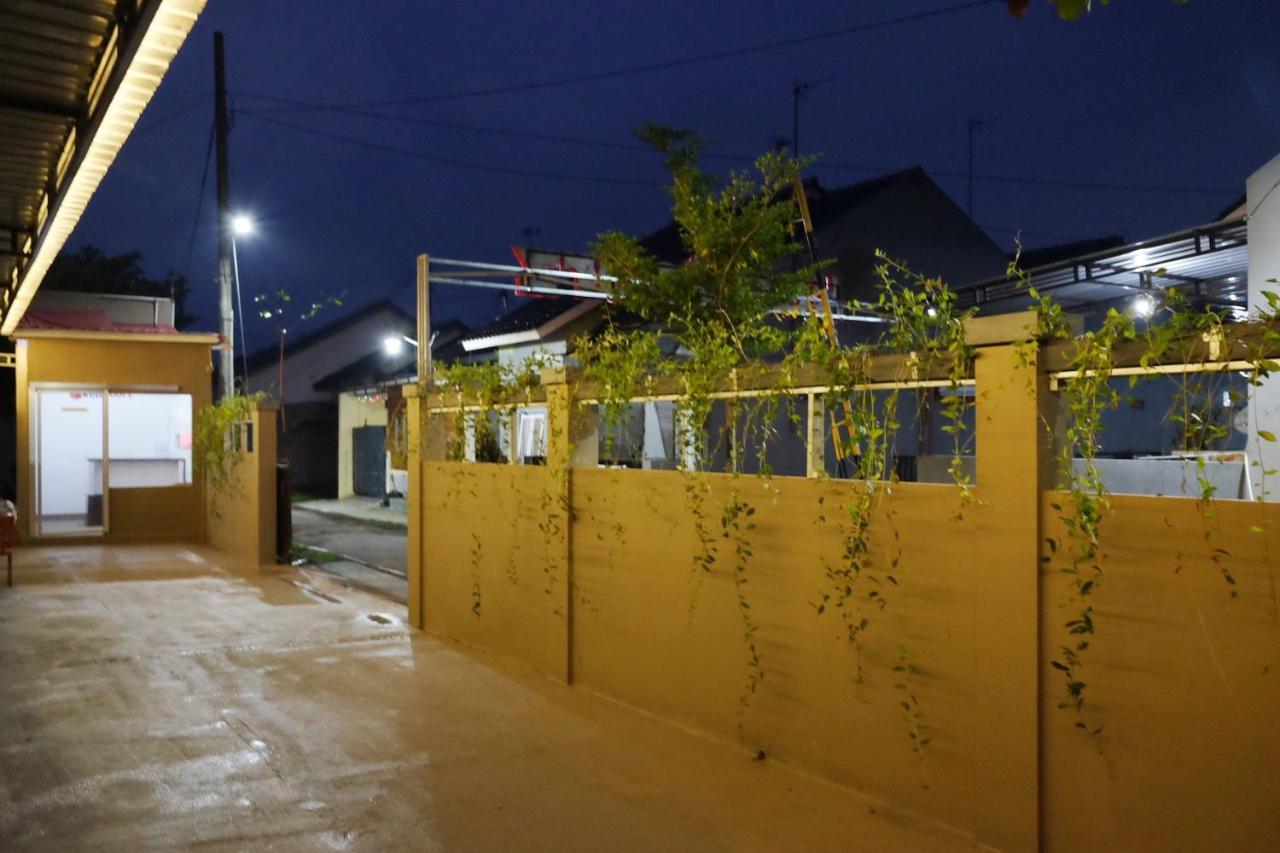 Hotel Reddoorz Syariah Near Exit Tol Pemalang Comal 2 Exterior foto